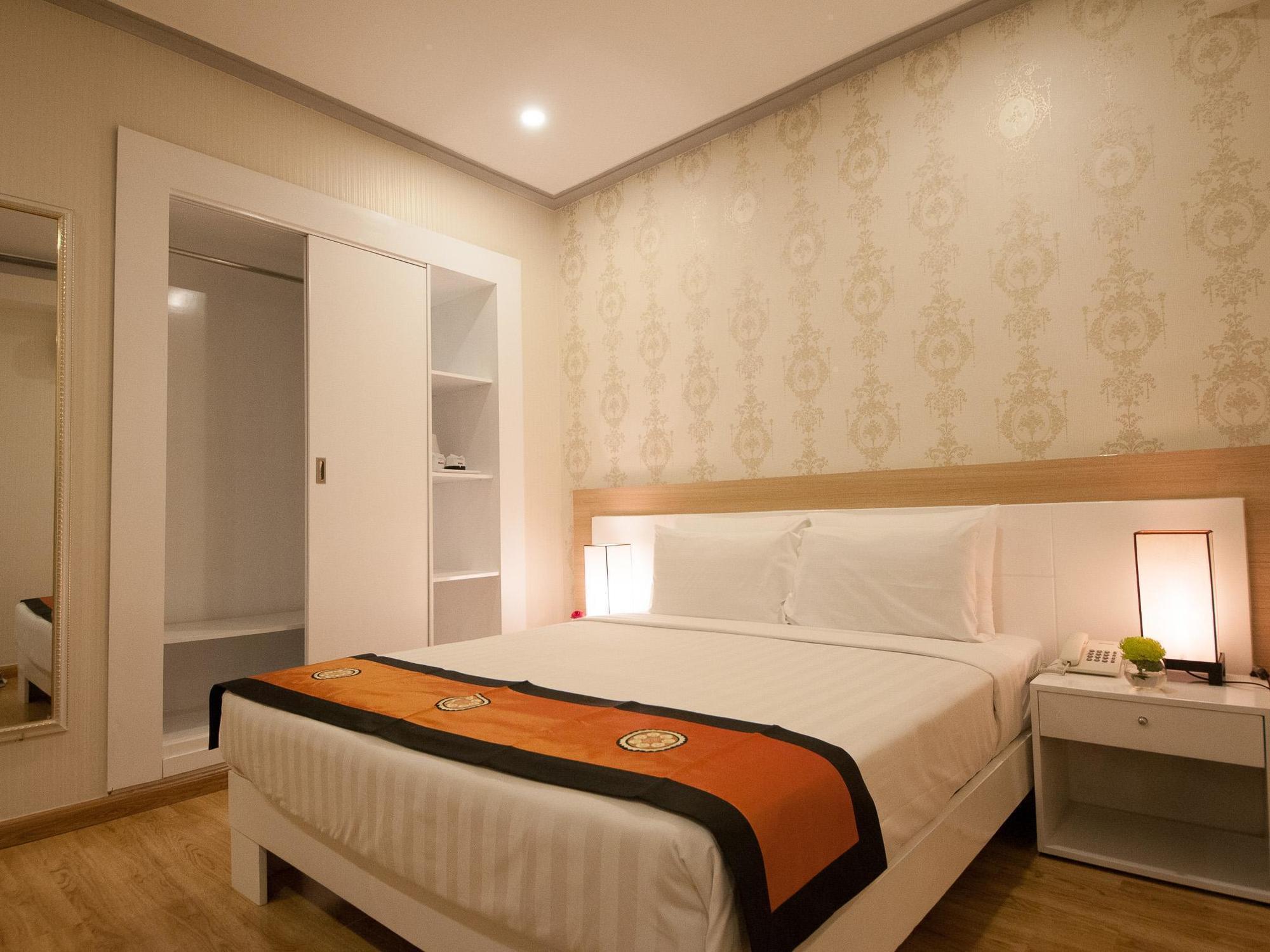 Saga Hotel Хошимин Екстериор снимка