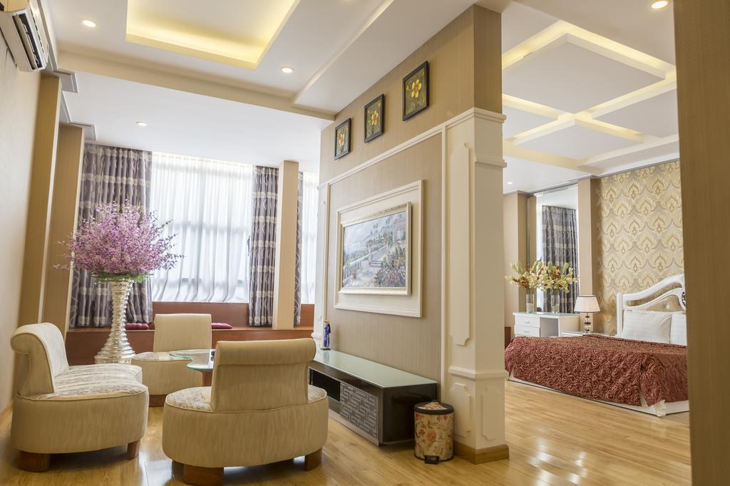 Saga Hotel Хошимин Екстериор снимка