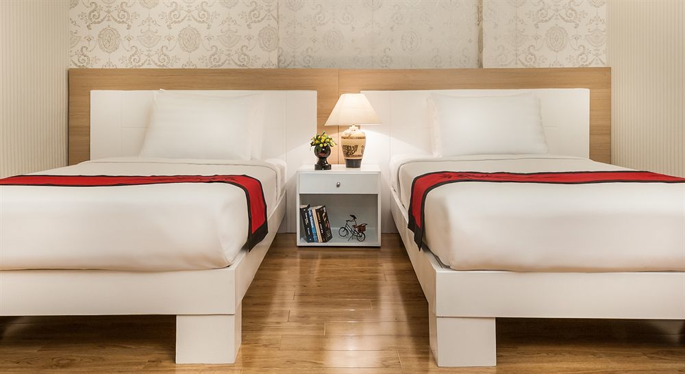 Saga Hotel Хошимин Екстериор снимка